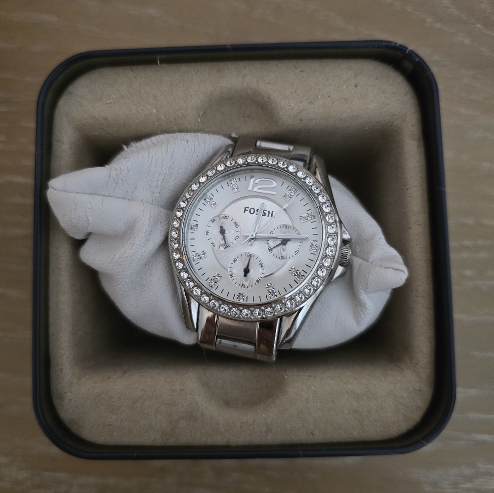 Vintage Fossil Silver Women's Watch